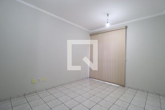 Sala de apartamento para alugar com 3 quartos, 78m² em Tibery, Uberlândia