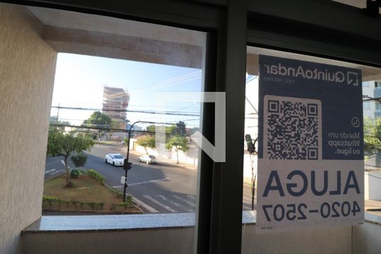 Plaquinha de apartamento para alugar com 3 quartos, 78m² em Tibery, Uberlândia