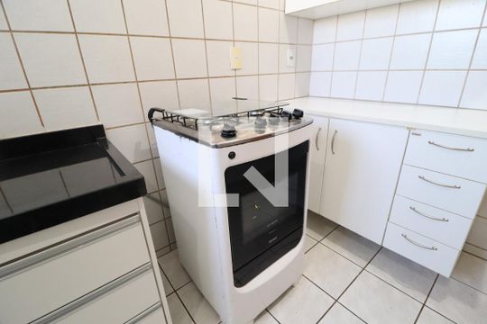Cozinha de apartamento para alugar com 3 quartos, 78m² em Tibery, Uberlândia