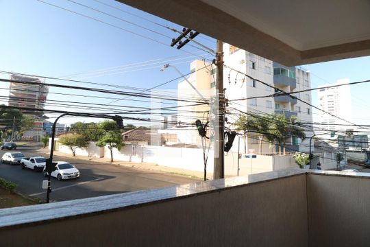 Sacada de apartamento para alugar com 3 quartos, 78m² em Tibery, Uberlândia