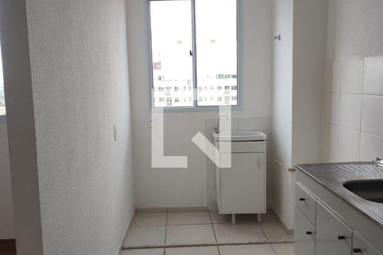 Cozinha de apartamento à venda com 2 quartos, 51m² em Jardim Guanabara, Belo Horizonte
