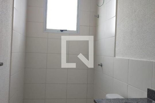 Banheiro 2 de apartamento à venda com 2 quartos, 51m² em Jardim Guanabara, Belo Horizonte