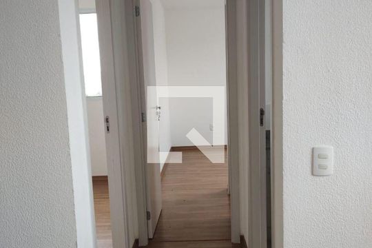 Corredor de apartamento à venda com 2 quartos, 51m² em Jardim Guanabara, Belo Horizonte
