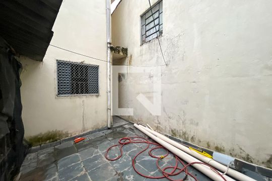 Quintal de casa para alugar com 1 quarto, 70m² em Vila Zulmira, São Paulo