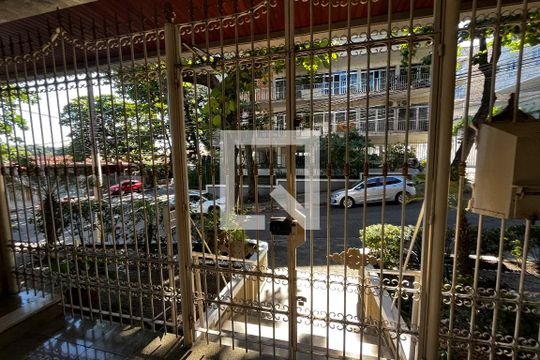 Hall de entrada de apartamento à venda com 3 quartos, 168m² em Ilha do Governador, Rio de Janeiro