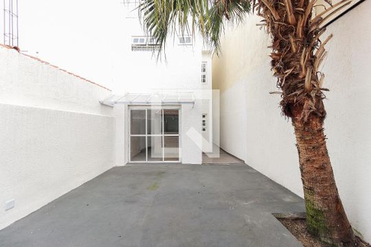 Churrasqueira - Quintal de casa à venda com 3 quartos, 131m² em Cidade Antônio Estêvão de Carvalho, São Paulo