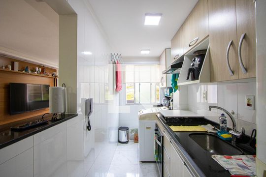 Cozinha/Área de serviço de apartamento à venda com 2 quartos, 45m² em Parque Sao Vicente, Santo André