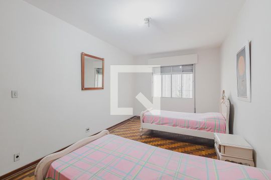 Quarto de casa à venda com 3 quartos, 354m² em Boaçava, São Paulo