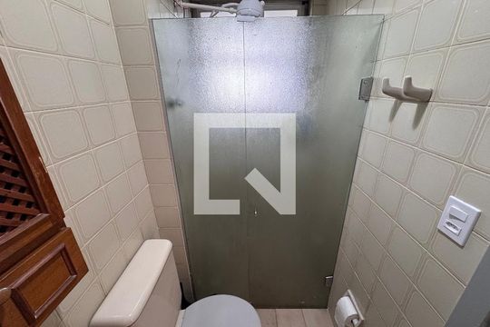 Banheiro de apartamento à venda com 1 quarto, 40m² em São Miguel, São Leopoldo