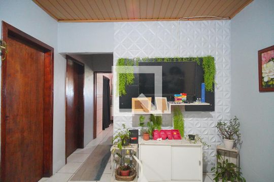 Sala de casa à venda com 2 quartos, 100m² em Rondônia, Novo Hamburgo