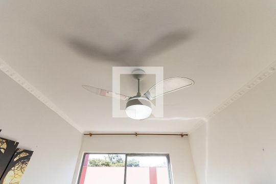 Sala de apartamento para alugar com 3 quartos, 90m² em Jardim Patente, São Paulo