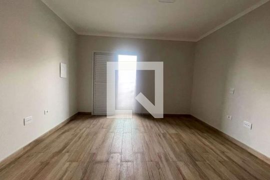 Casa para alugar com 2 quartos, 220m² em Vila Carrão, São Paulo