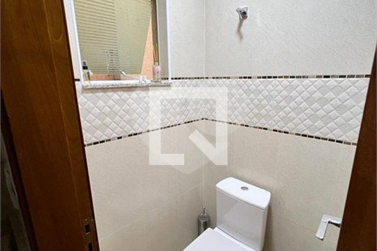 Casa à venda com 3 quartos, 220m² em Vila Mangalot, São Paulo