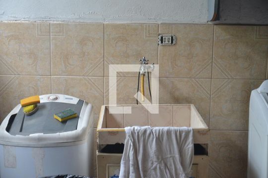 Área de Serviço de casa à venda com 4 quartos, 340m² em Vila Bela Vista, Santo André