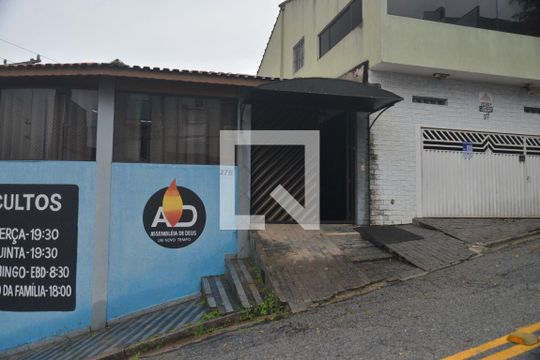 Fachada de casa à venda com 4 quartos, 340m² em Vila Bela Vista, Santo André