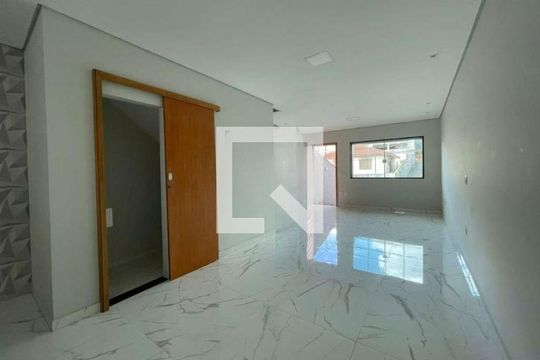 Casa para alugar com 2 quartos, 220m² em Vila Carrão, São Paulo