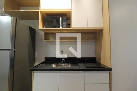 Cozinha de kitnet/studio para alugar com 1 quarto, 24m² em Vila Olímpia, São Paulo