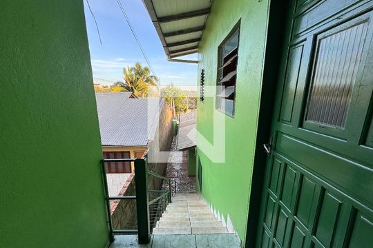 Escada de apartamento para alugar com 2 quartos, 70m² em Scharlau, São Leopoldo