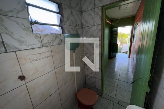Banheiro de apartamento para alugar com 2 quartos, 69m² em Scharlau, São Leopoldo