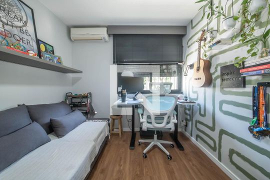 Quarto 1 de casa à venda com 4 quartos, 205m² em Vila Cordeiro, São Paulo
