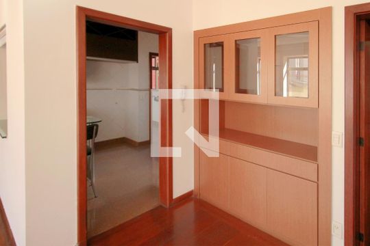 Sala de apartamento para alugar com 3 quartos, 115m² em Funcionários, Belo Horizonte