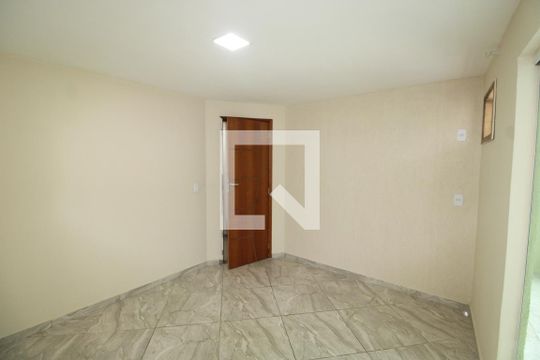 Quarto 1 de casa para alugar com 2 quartos, 100m² em Vila Valqueire, Rio de Janeiro