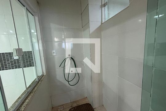 Área de Serviço de casa para alugar com 2 quartos, 100m² em Vila Valqueire, Rio de Janeiro