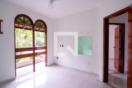 Quarto 1 de casa de condomínio à venda com 2 quartos, 81m² em Itaipu, Niterói