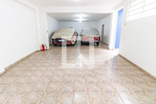 Garagem de casa à venda com 3 quartos, 167m² em Vila Regente Feijó, São Paulo