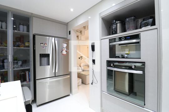 Cozinha de apartamento para alugar com 3 quartos, 190m² em Vila Leopoldina, São Paulo