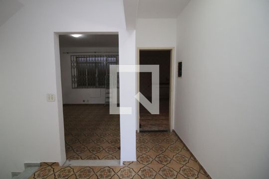 Ante sala de casa para alugar com 4 quartos, 480m² em Olaria, Rio de Janeiro