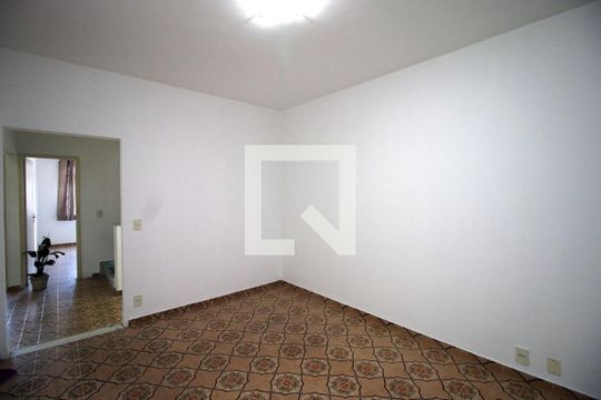 Sala 1º piso de casa para alugar com 4 quartos, 480m² em Olaria, Rio de Janeiro