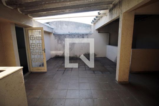 Terraço de casa para alugar com 4 quartos, 480m² em Olaria, Rio de Janeiro