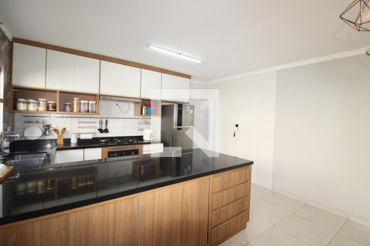 Cozinha de casa à venda com 3 quartos, 181m² em Jardim Centenario, São Paulo