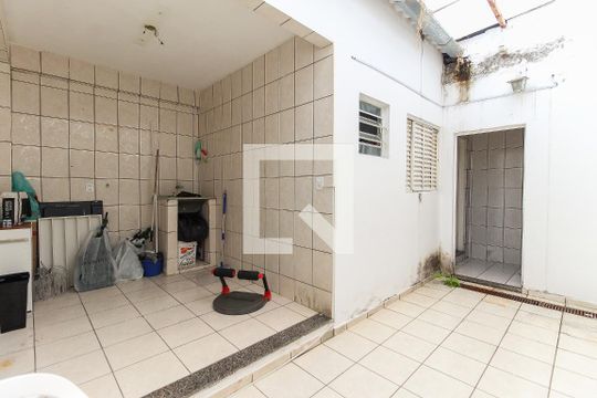 Lavanderia de casa à venda com 3 quartos, 162m² em Conjunto Residencial José Bonifácio, São Paulo