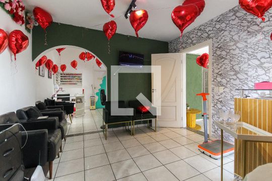 Sala de casa para alugar com 3 quartos, 162m² em Conjunto Residencial José Bonifácio, São Paulo