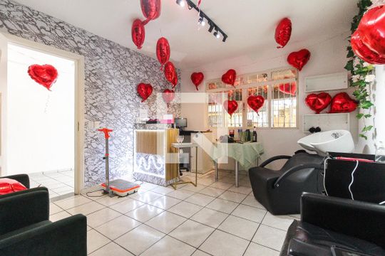 Sala de casa para alugar com 3 quartos, 162m² em Conjunto Residencial José Bonifácio, São Paulo