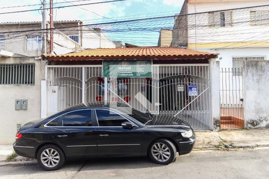 Fachada de casa para alugar com 3 quartos, 162m² em Conjunto Residencial José Bonifácio, São Paulo