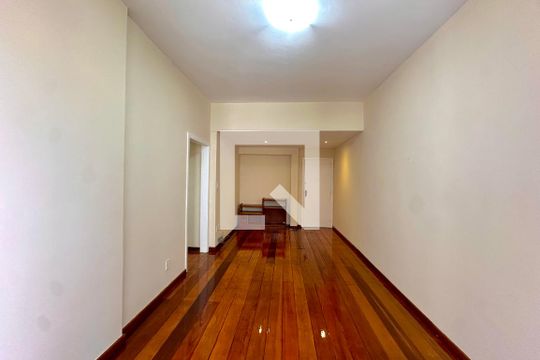 Sala de apartamento para alugar com 2 quartos, 70m² em Centro, Rio de Janeiro