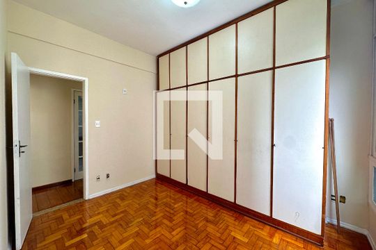 Quarto 1 de apartamento para alugar com 2 quartos, 70m² em Centro, Rio de Janeiro