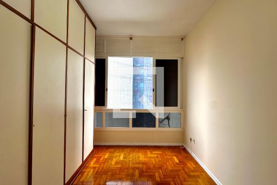 Quarto 1 de apartamento para alugar com 2 quartos, 70m² em Centro, Rio de Janeiro