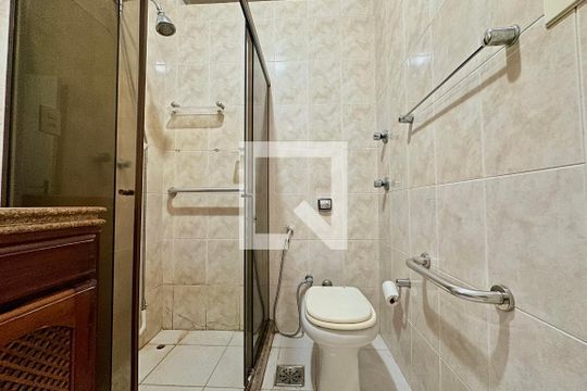 Banheiro de apartamento para alugar com 2 quartos, 70m² em Centro, Rio de Janeiro