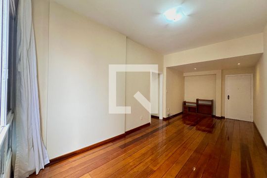 Sala de apartamento para alugar com 2 quartos, 70m² em Centro, Rio de Janeiro