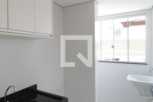Cozinha e Área de Serviço de apartamento para alugar com 2 quartos, 60m² em Santa Branca, Belo Horizonte