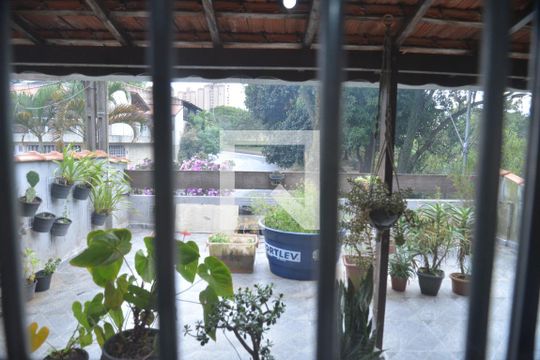 Quarto 2 Vista  de casa à venda com 5 quartos, 340m² em Vila Camilópolis, Santo André