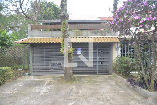 Fachada Placa de casa à venda com 5 quartos, 340m² em Vila Camilópolis, Santo André