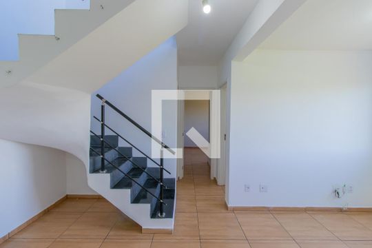Sala de apartamento para alugar com 3 quartos, 94m² em Jardim Isis, Cotia