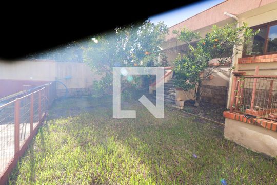 Quintal de casa para alugar com 5 quartos, 230m² em Tristeza, Porto Alegre