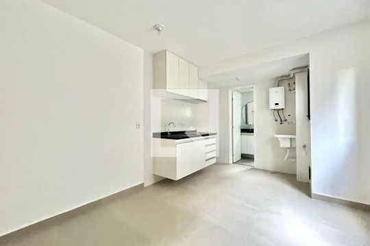 Sala de apartamento para alugar com 1 quarto, 30m² em Jardim Oriental, São Paulo