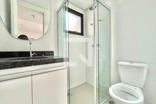 Banheiro de apartamento para alugar com 1 quarto, 30m² em Jardim Oriental, São Paulo